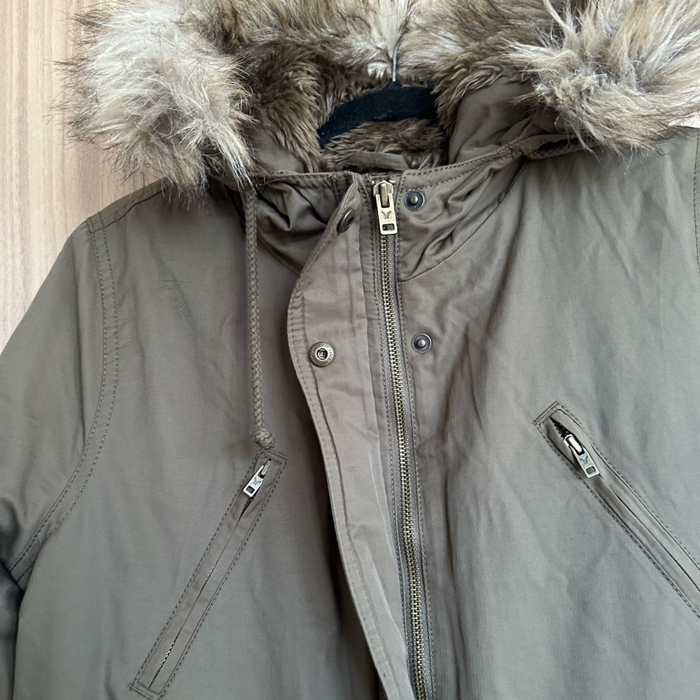 American Eagle Jacket Sharpa Womens Military Style Hood army green Small - Picture 5 of 7